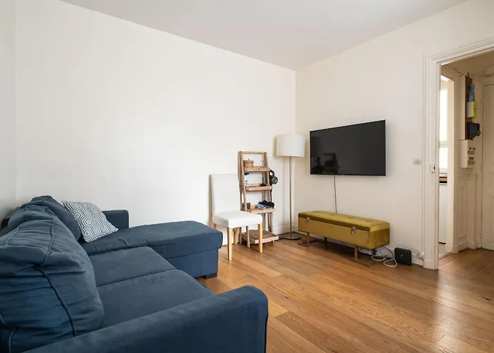 Elegant Avec Ascenseur Proche De La Tour Eiffel