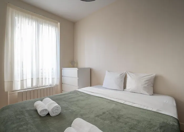 Elegant Avec Ascenseur Proche De La Tour Eiffel Appartement