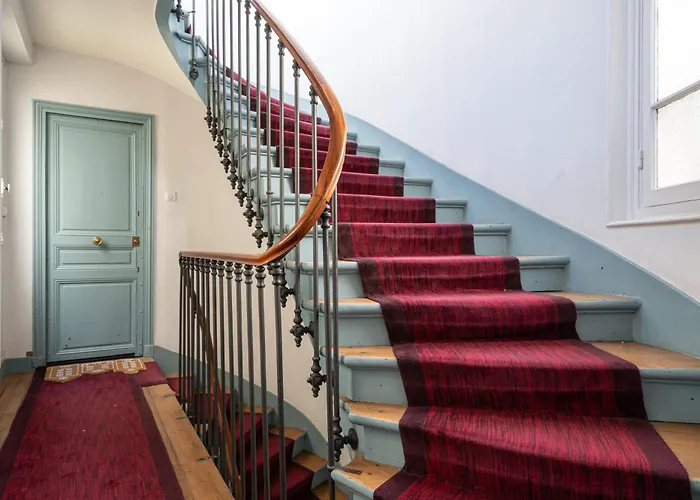 Appartement Elegant Avec Ascenseur Proche De La Tour Eiffel Paris
